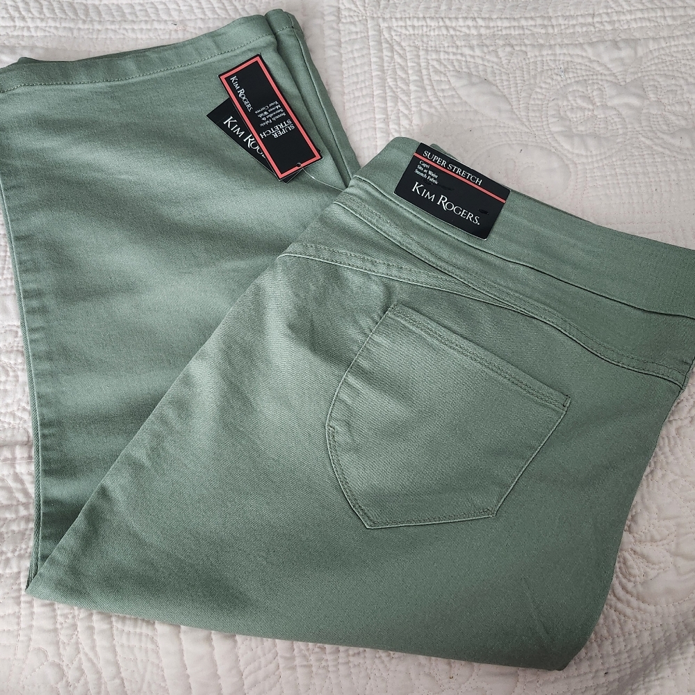 Kim Roger's Capri, Size 18